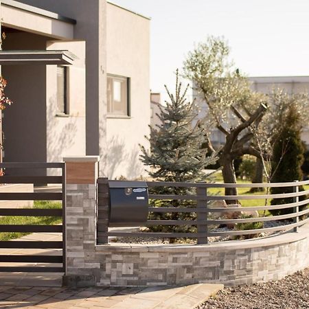 Villa Lily Galizana Экстерьер фото