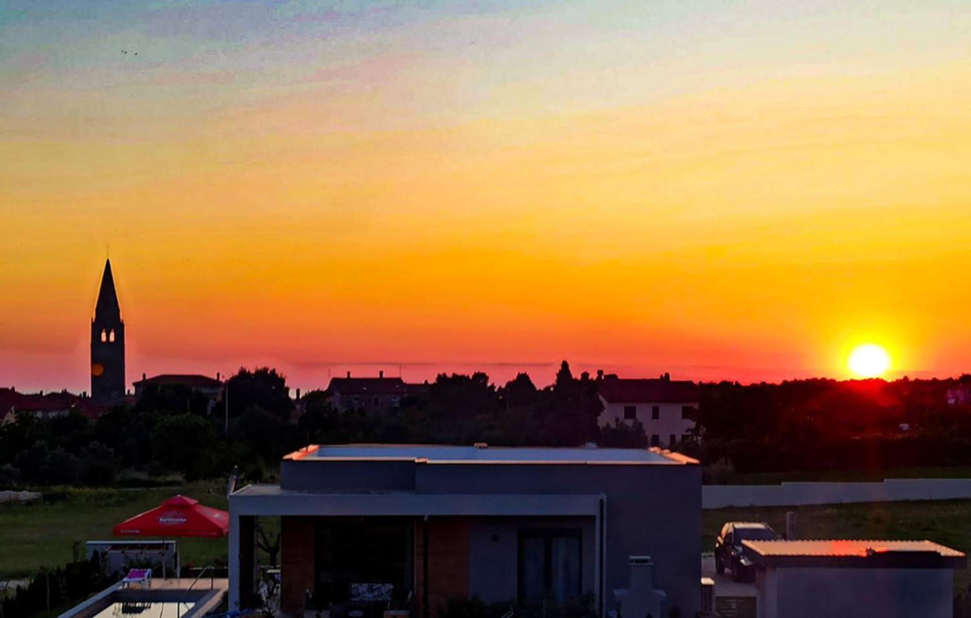 Villa Lily Galizana Экстерьер фото