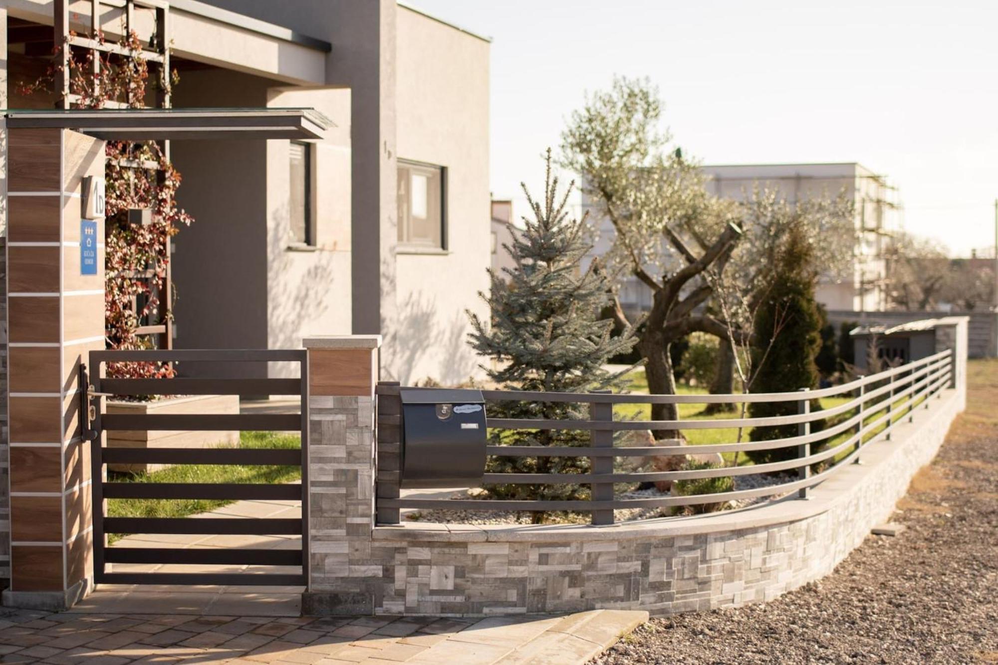 Villa Lily Galizana Экстерьер фото